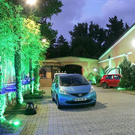 Отель Eleon Кутаиси Экстерьер фото